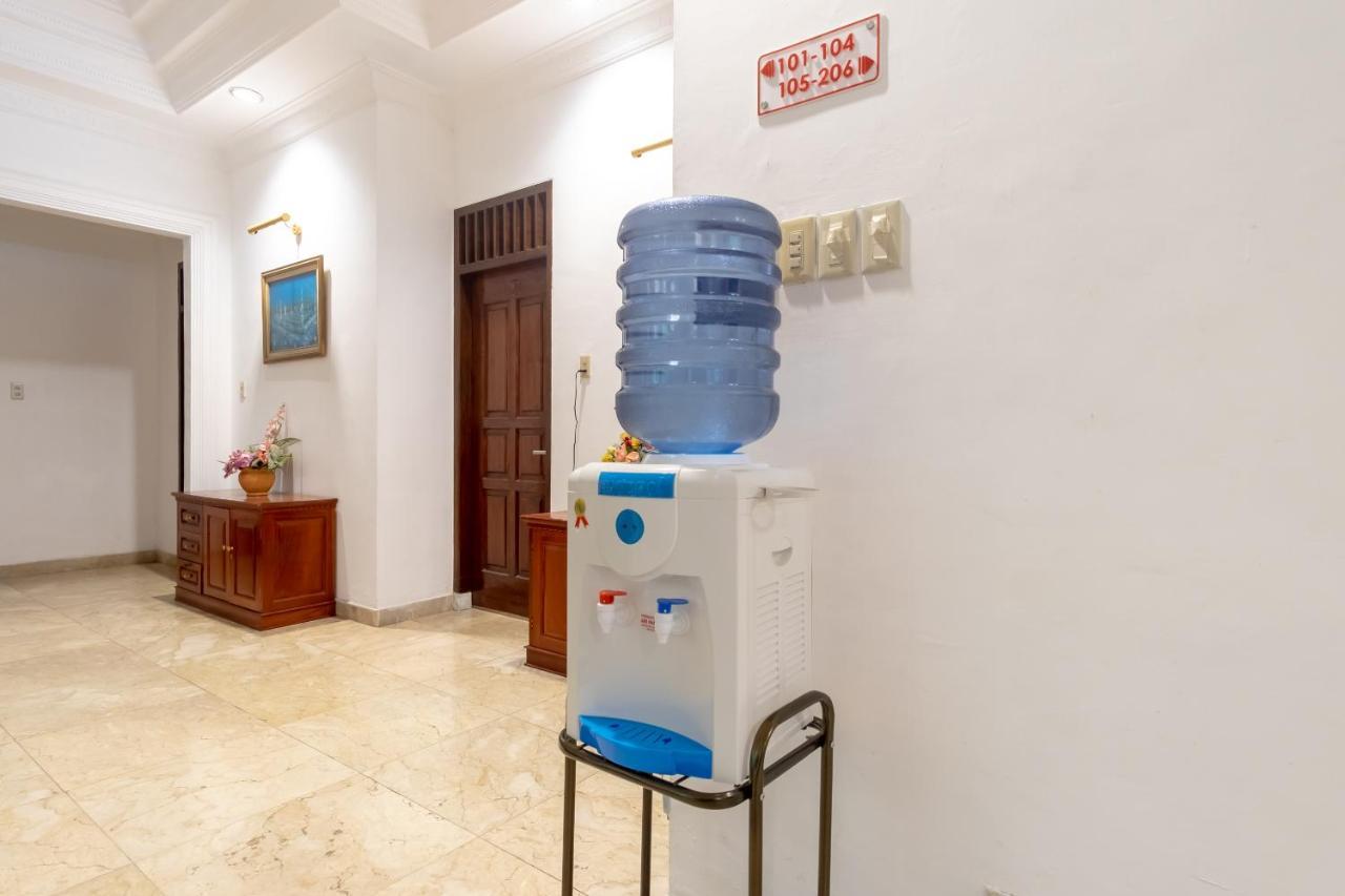 Hotel Oyo Living 2843 Raz House Syariah Medan Exterior foto